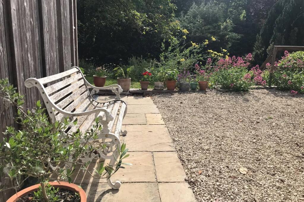 Garden Hideaway, Self-Contained, Edge Of Bath Lejlighed Eksteriør billede